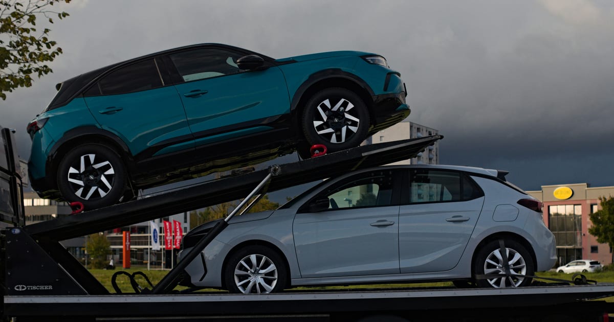 When Do You Pay for Car Shipping? Deposits, Balances, and Red Flags cover image